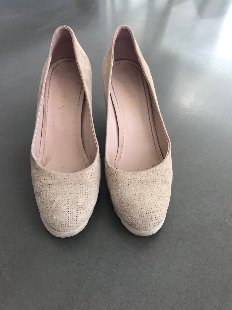 Roze pumps met sleehak van het merk Jhay in maat 37, Kleding | Dames, Ophalen of Verzenden, Roze, Gedragen, Pumps