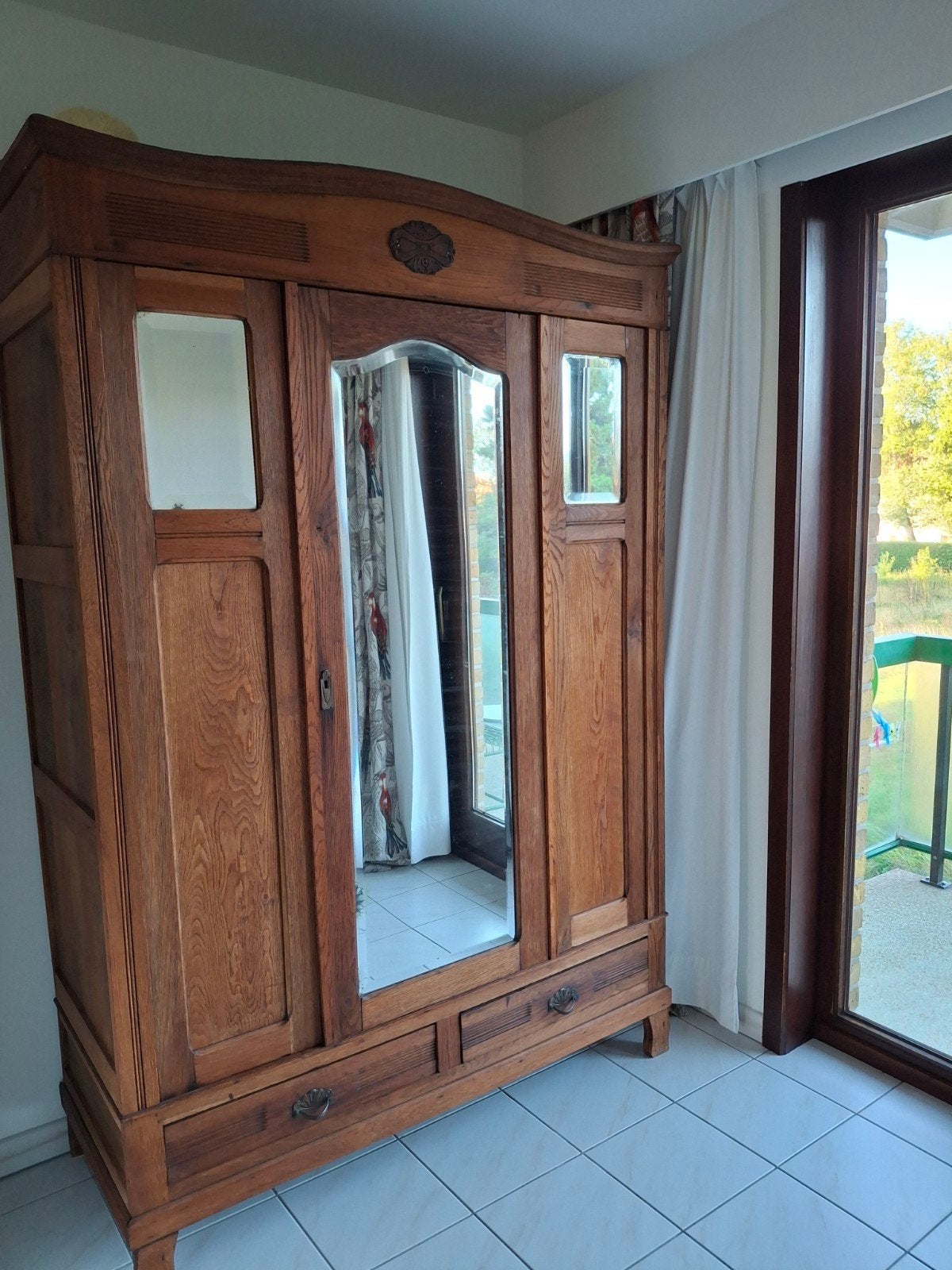Hoiten kast, Ophalen