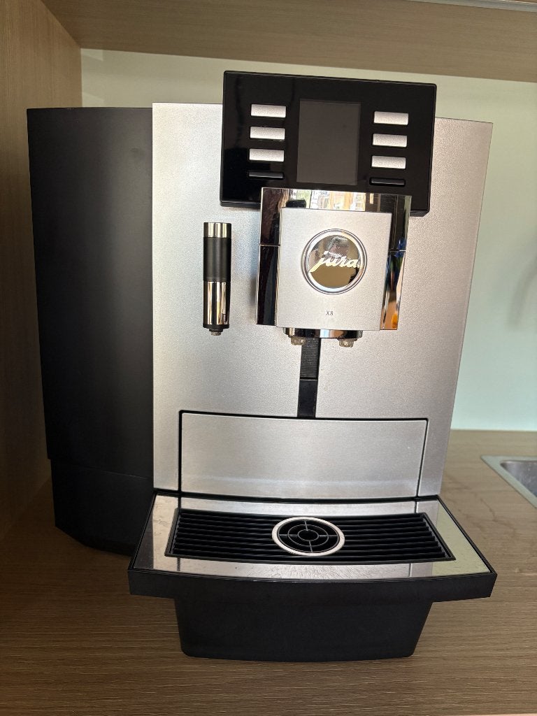 Jura X8 Platina koffiemachine, Elektronische apparatuur, Koffiezetapparaten, Ophalen, Afneembaar waterreservoir, Koffiemachine