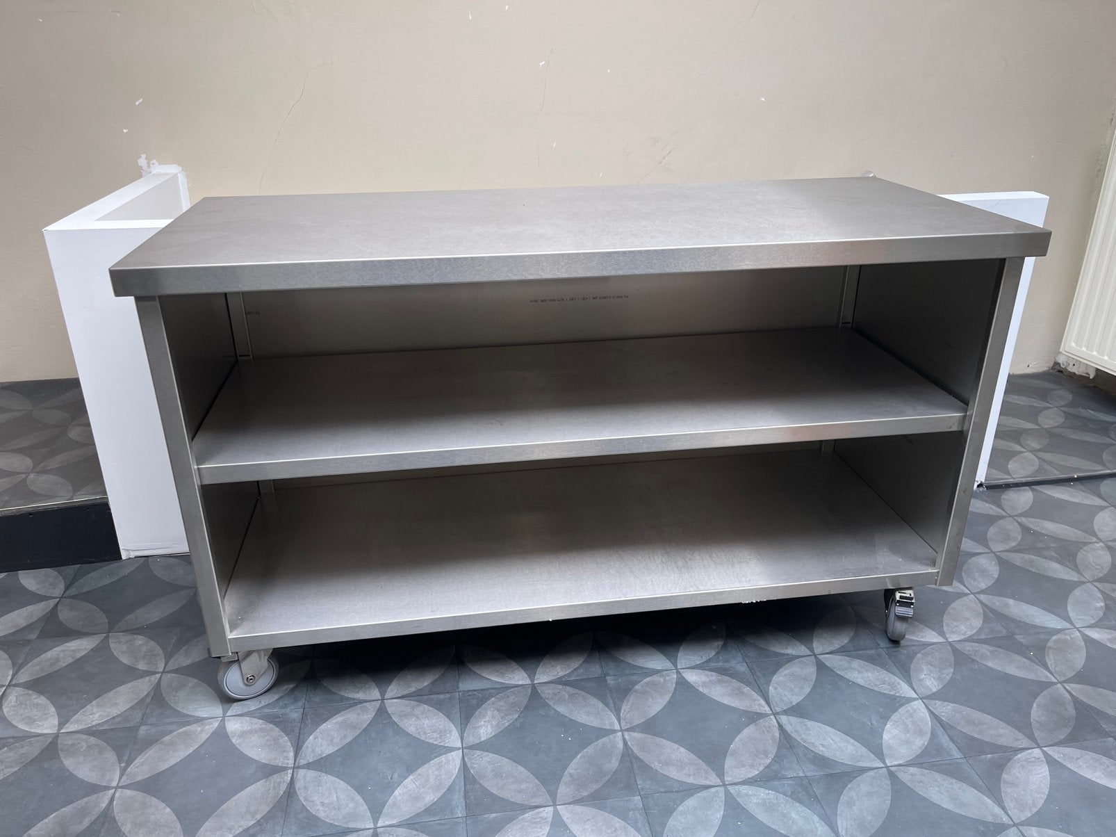 RVS (Inox) horeca werktafel, Ophalen