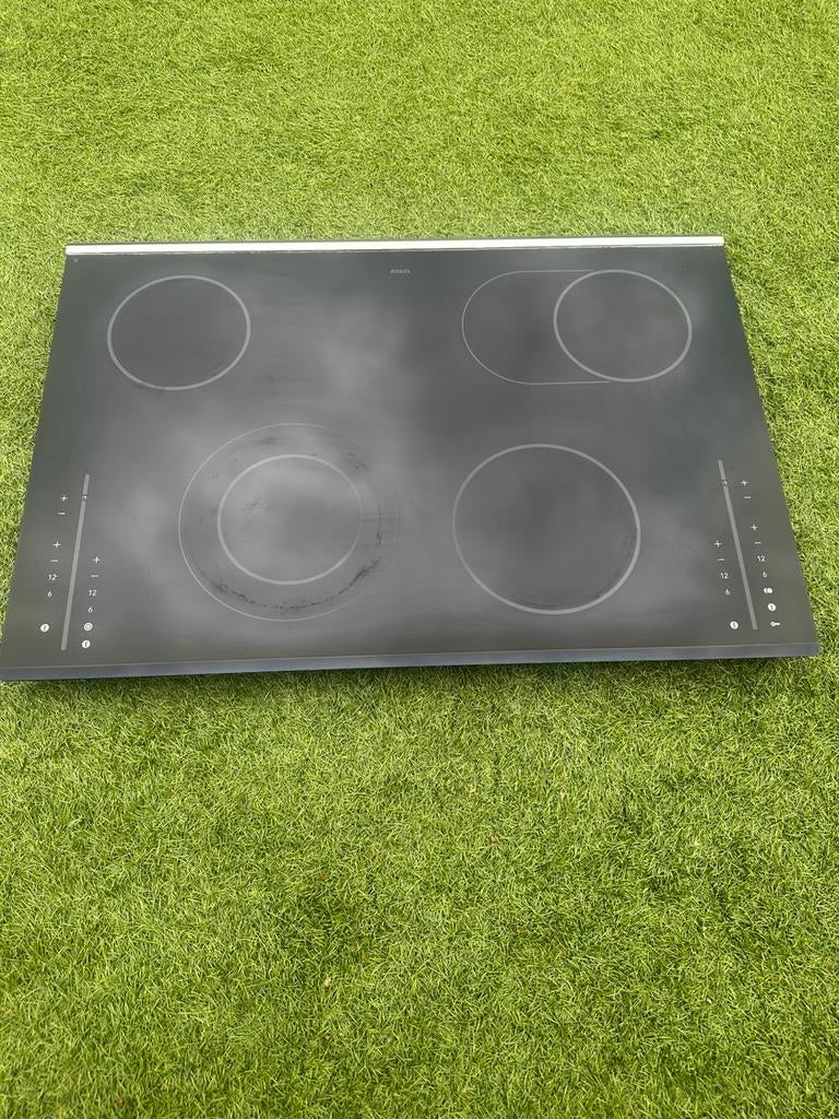Plaque vitrocéramique ATAG HL311MUU/A01 — 180€, Electroménager, Enlèvement, Comme neuf, Encastré
