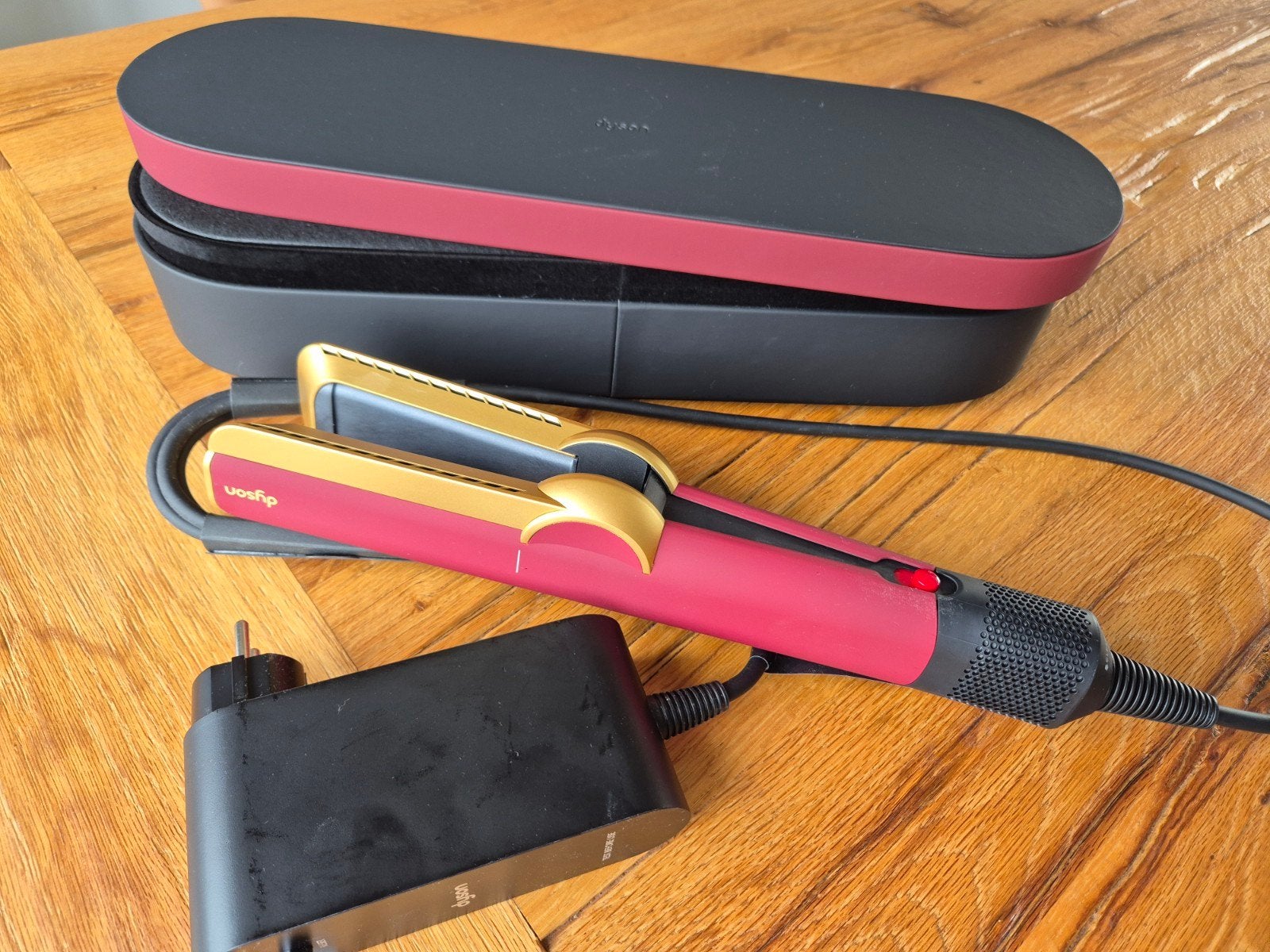 Dyson airstrait Red Velvet gold slechts 2 x gebruikt, Ophalen