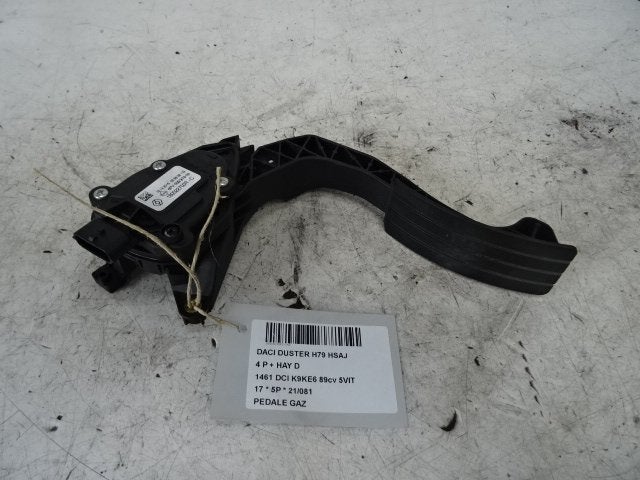 PEDALE D'ACCELERATEUR Dacia Duster (HS) (180022703R), Utilisé, Dacia