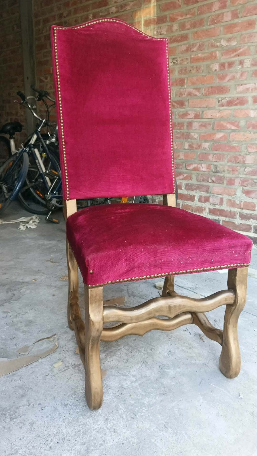 6 chaises rococo recouvertes de velours grenat,., Enlèvement