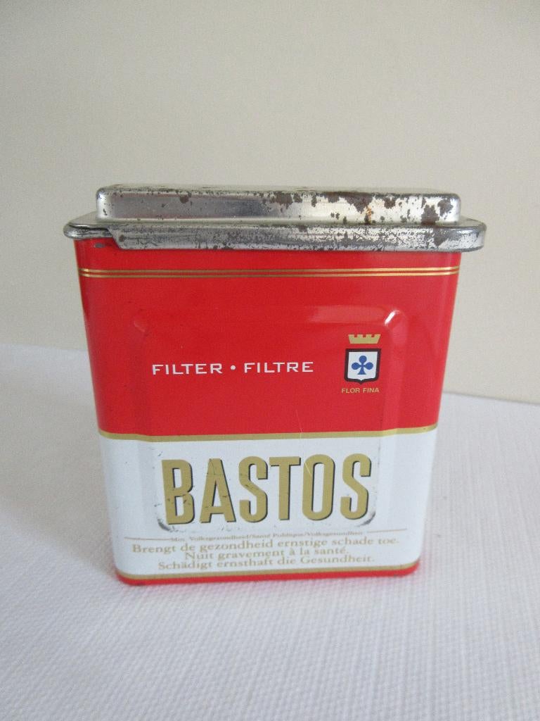 Ancienne boîte en métal BASTOS Filtre cigaretttes, Collections, Enlèvement