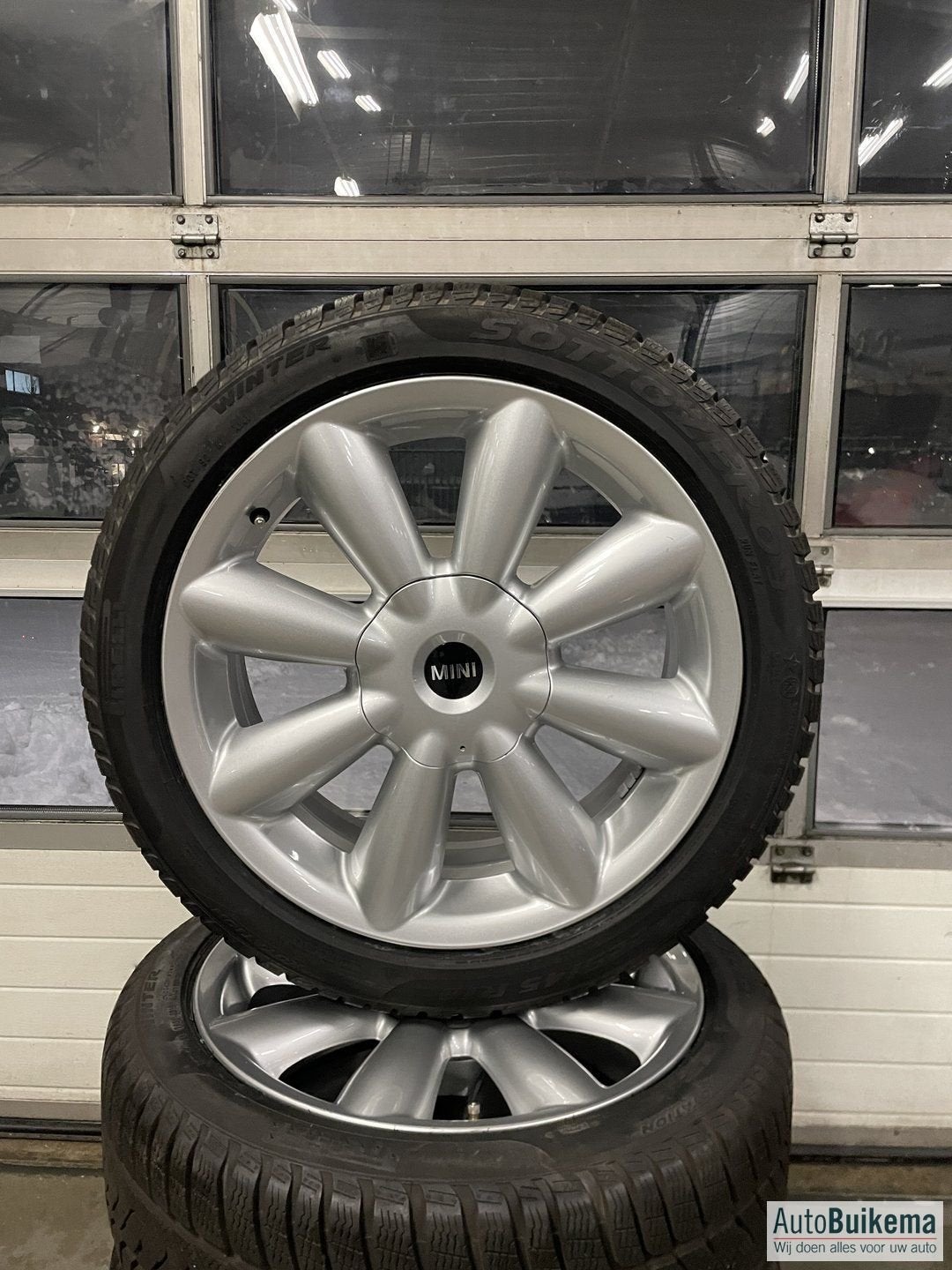 NIEUW Winterset Mini Countryman R60 Pirelli 18'' RunFlat 126, Autos : Pièces & Accessoires, Pneus & Jantes, Pneus et Jantes, Véhicule de tourisme