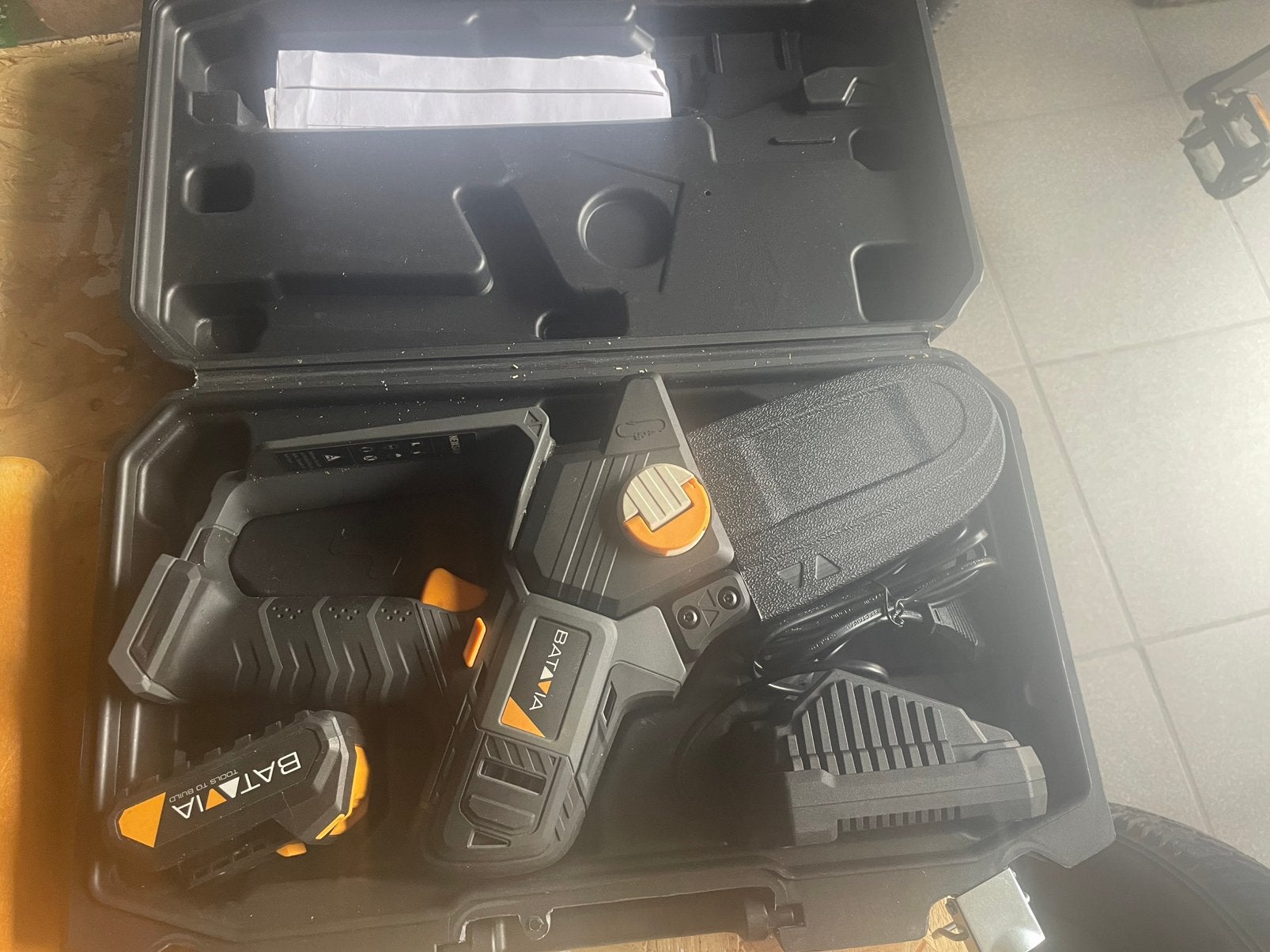 Batavia mini kettingzaag, Moins de 600 watts, Tronçonneuse, 30 à 70 mm, Comme neuf