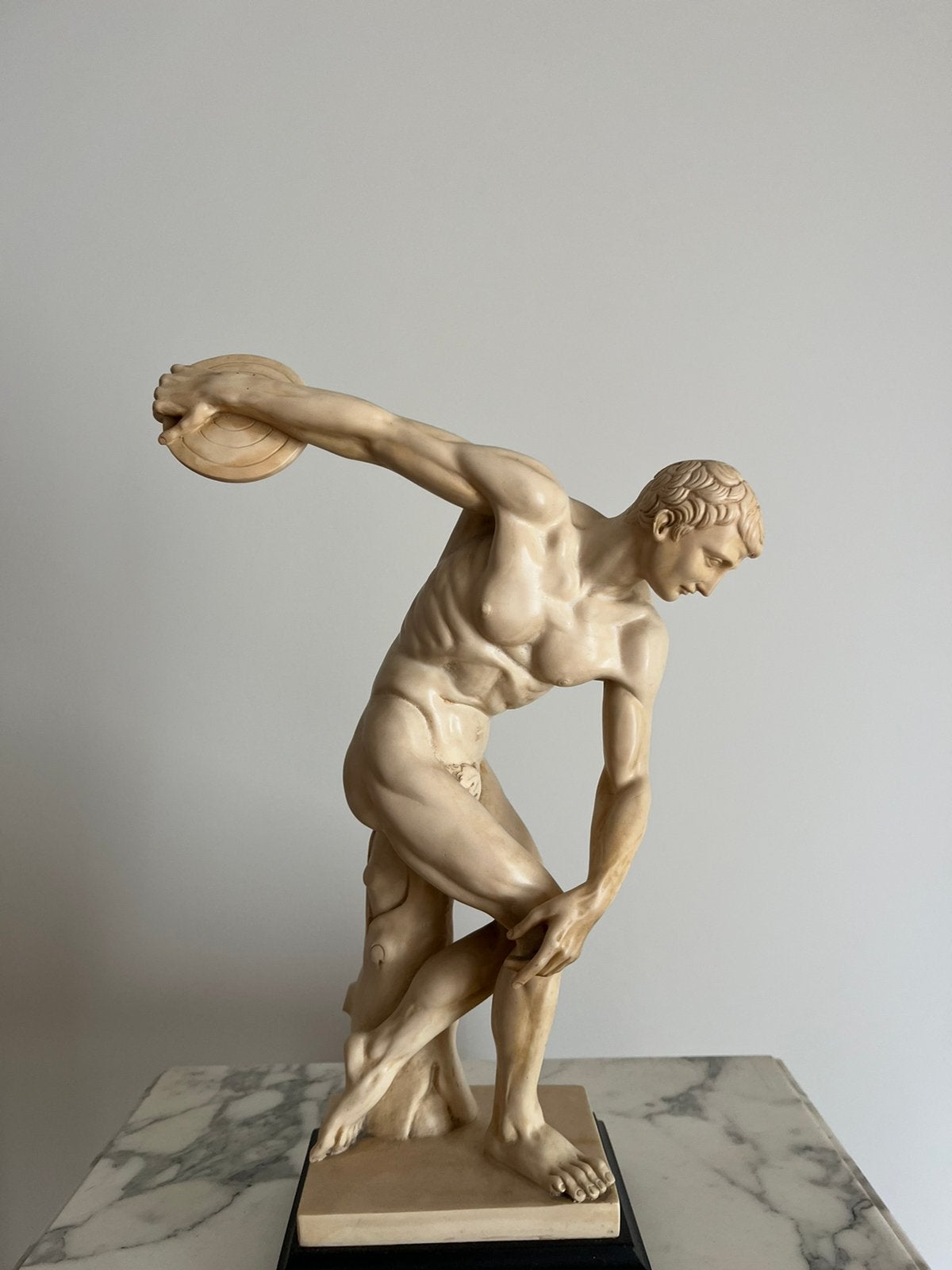 Romeinse discuswerper, Ophalen