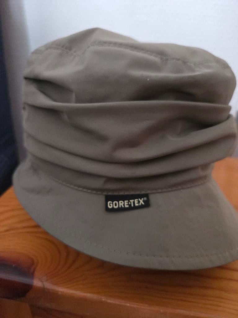 Chapeau  bob de pluie couleur kaki vert,gore tex, Gore tex, Enlèvement ou Envoi, Chapeau, Porté