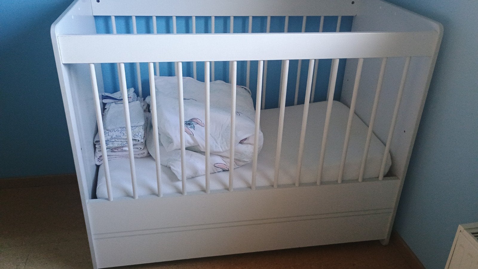 bedje en vezorg tafel, Kinderen en Baby's, Ophalen, Zo goed als nieuw, Matras