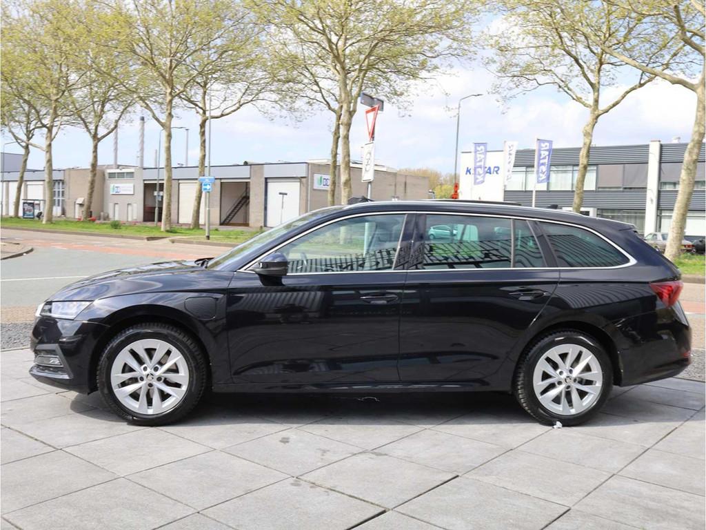 Skoda Octavia Estate iV 1.4 TSI PHEV 204PK Automaat 2023, Auto's, Skoda, Automaat, Gebruikt, Bedrijf, Break