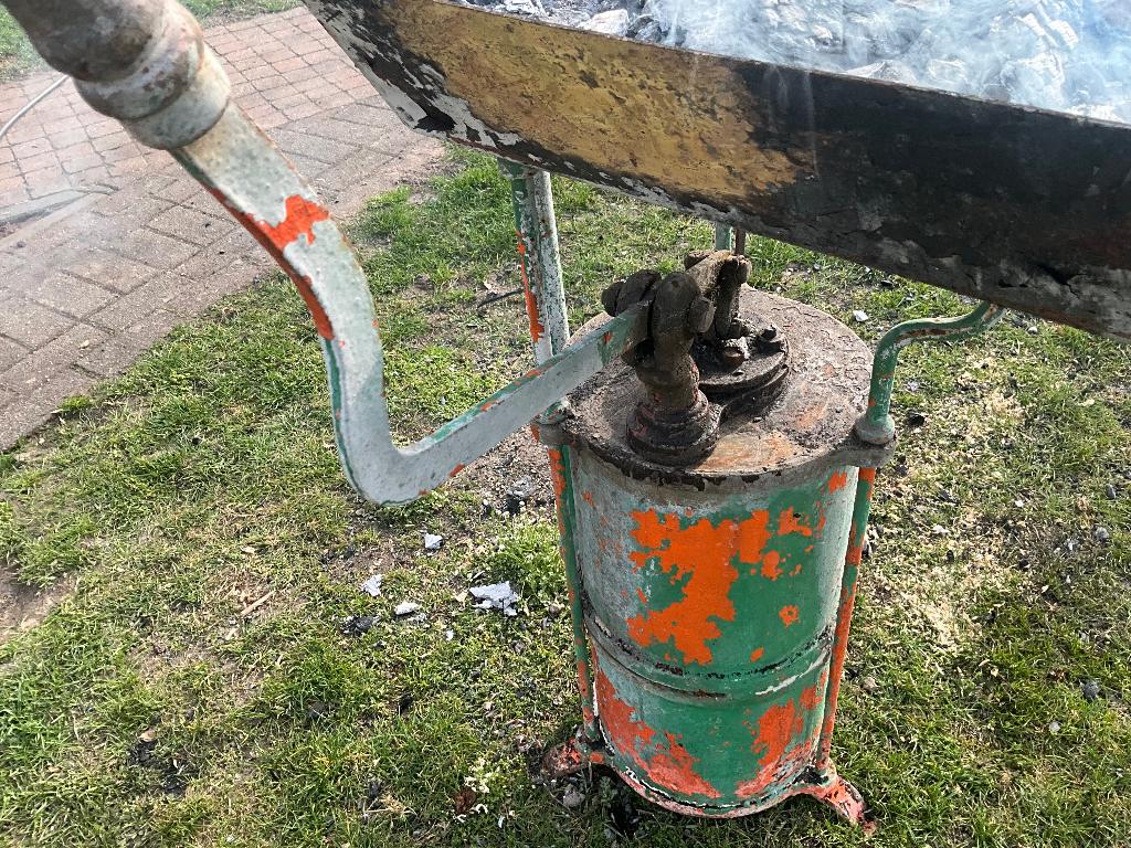 Aambeeld, Ophalen