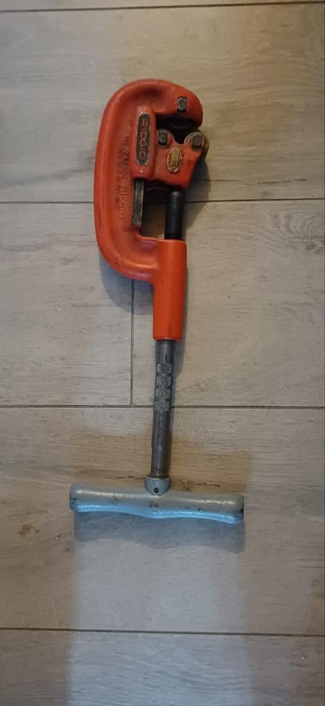 Ridgid pijpsnijder, Ophalen