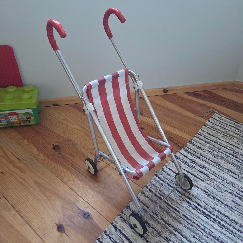 Poppenwagen retro in rood wit, Kinderen en Baby's, Ophalen