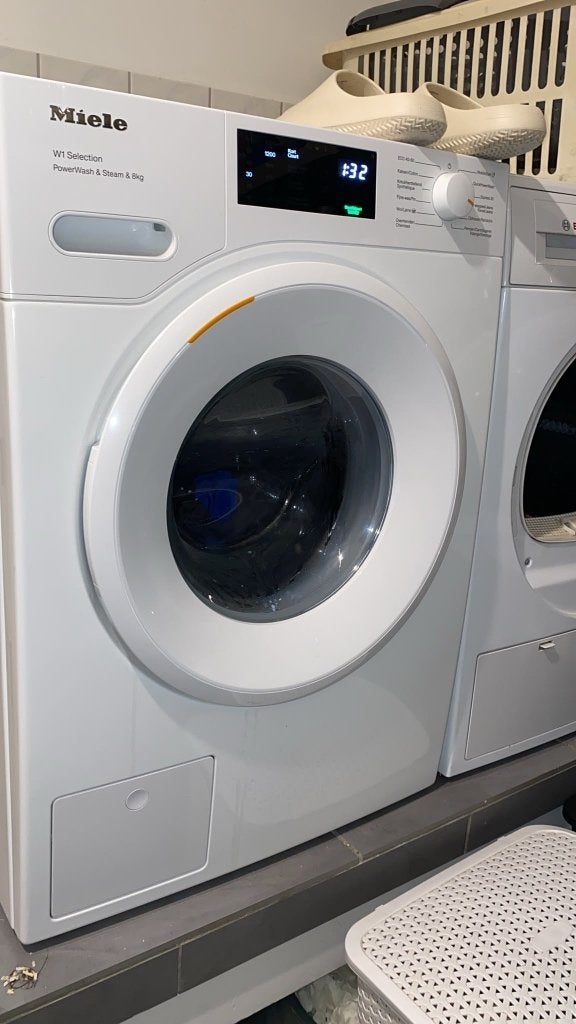 Wasmachine W1 Selection Powerwash & Steam & 8Kg, Elektronische apparatuur, Wasmachines, Ophalen, 1200 tot 1600 toeren, 8 tot 10 kg