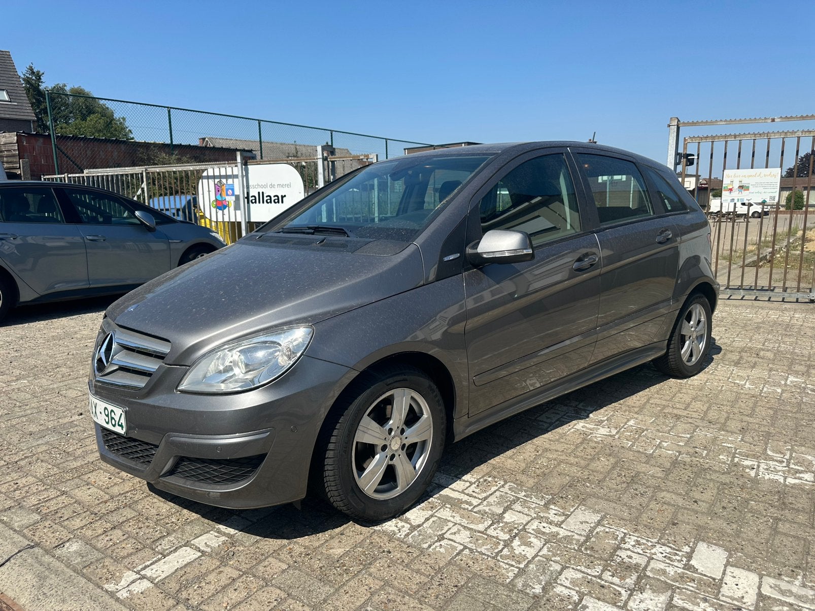 Mercedes-Benz B160, Autos, Achat, Boîte manuelle, Entretenue par le concessionnaire, 5 places