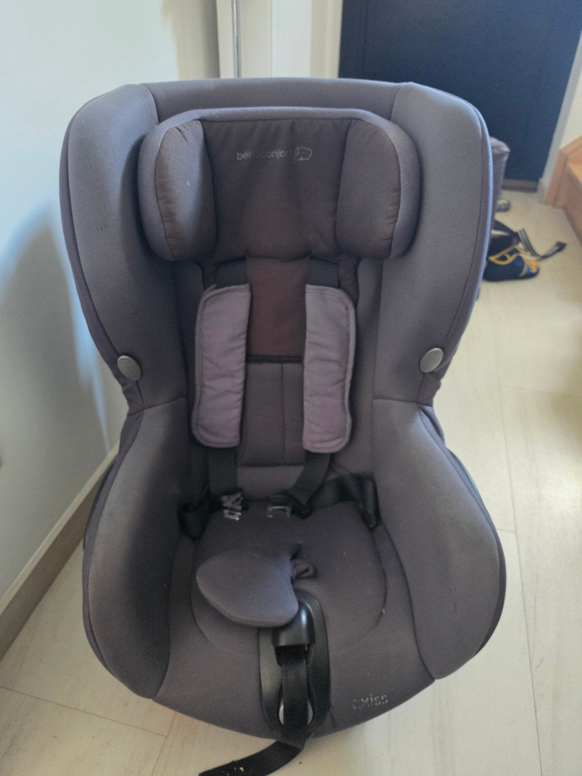 siège auto bébéconfort axiss pivotant, Enfants & Bébés, Autres marques, Ceinture de sécurité, Dossier amovible, Enlèvement