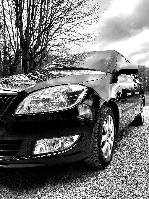 SKODA FABIA EURO 5 essence 1200CC de 2013 qui possède 128000, Auto's, Voorwielaandrijving, Euro 5, ABS, Zwart