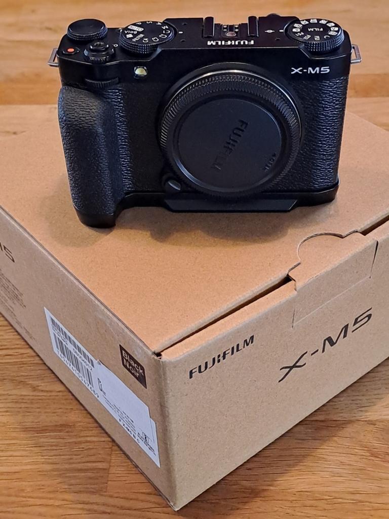 Fujifilm X-M5 + poignée Small rig, Enlèvement