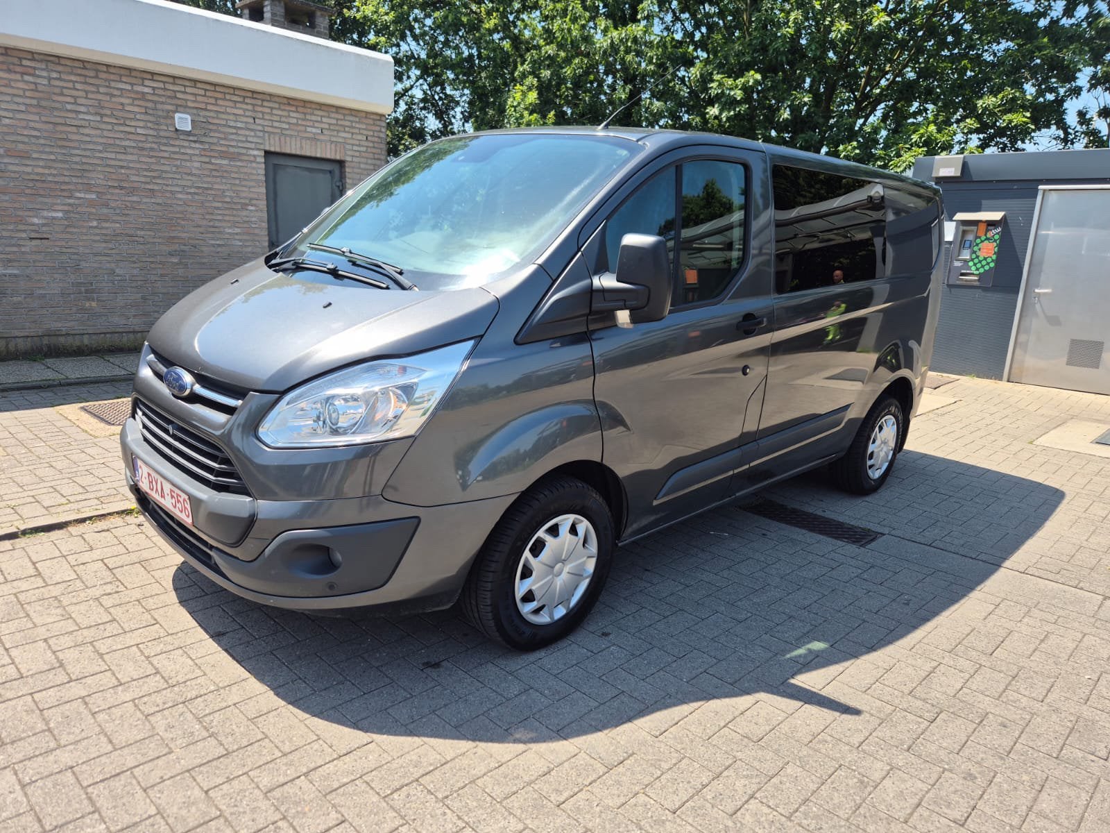 Ford transit Custom 6 zitplaatsen/nieuwe motor, Auto's, Voorwielaandrijving, Stof, 96 kW, Particulier