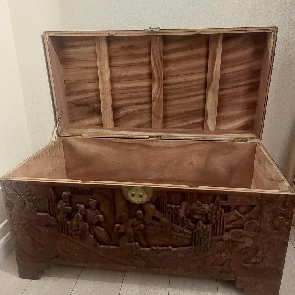 Dekenkist houtsnijwerk antiek vintage retro, Huis en Inrichting, Ophalen, Gebruikt, 50 tot 100 cm, 50 tot 75 cm