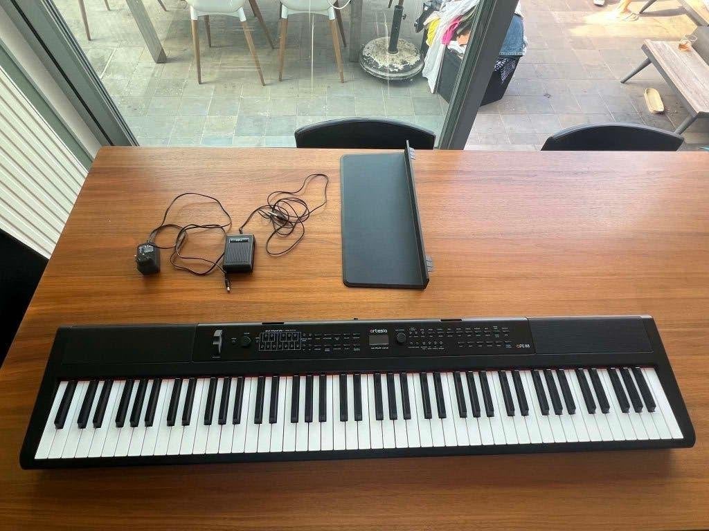Piano numérique Artesia PE-88 - comme neuf - 88 touches, Enlèvement, Comme neuf, Clavier ou Synthétiseur