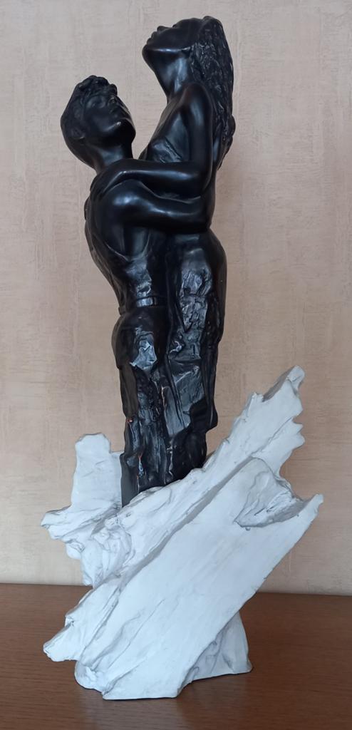 Sculpture d'André Paor, Enlèvement, Statue