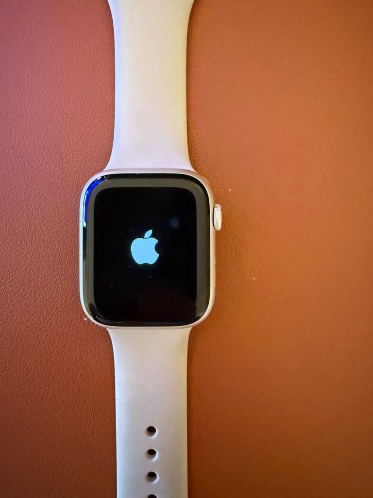 Apple watch series 7 45mm zilver, Handtassen en Accessoires, Smartwatches, Hoogte, Gebruikt, IOS, Ophalen of Verzenden