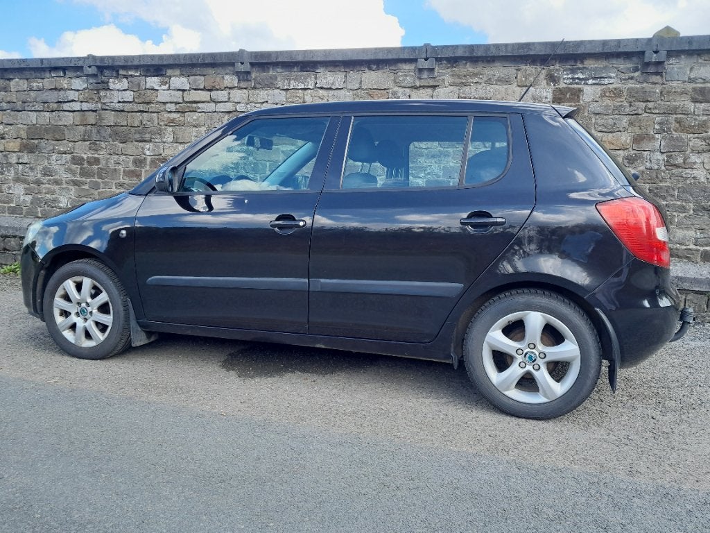 Skoda Fabia 1.2 essence TB état avec attache remorque, Achat, 140 g/km, 5 portes, 1125 kg