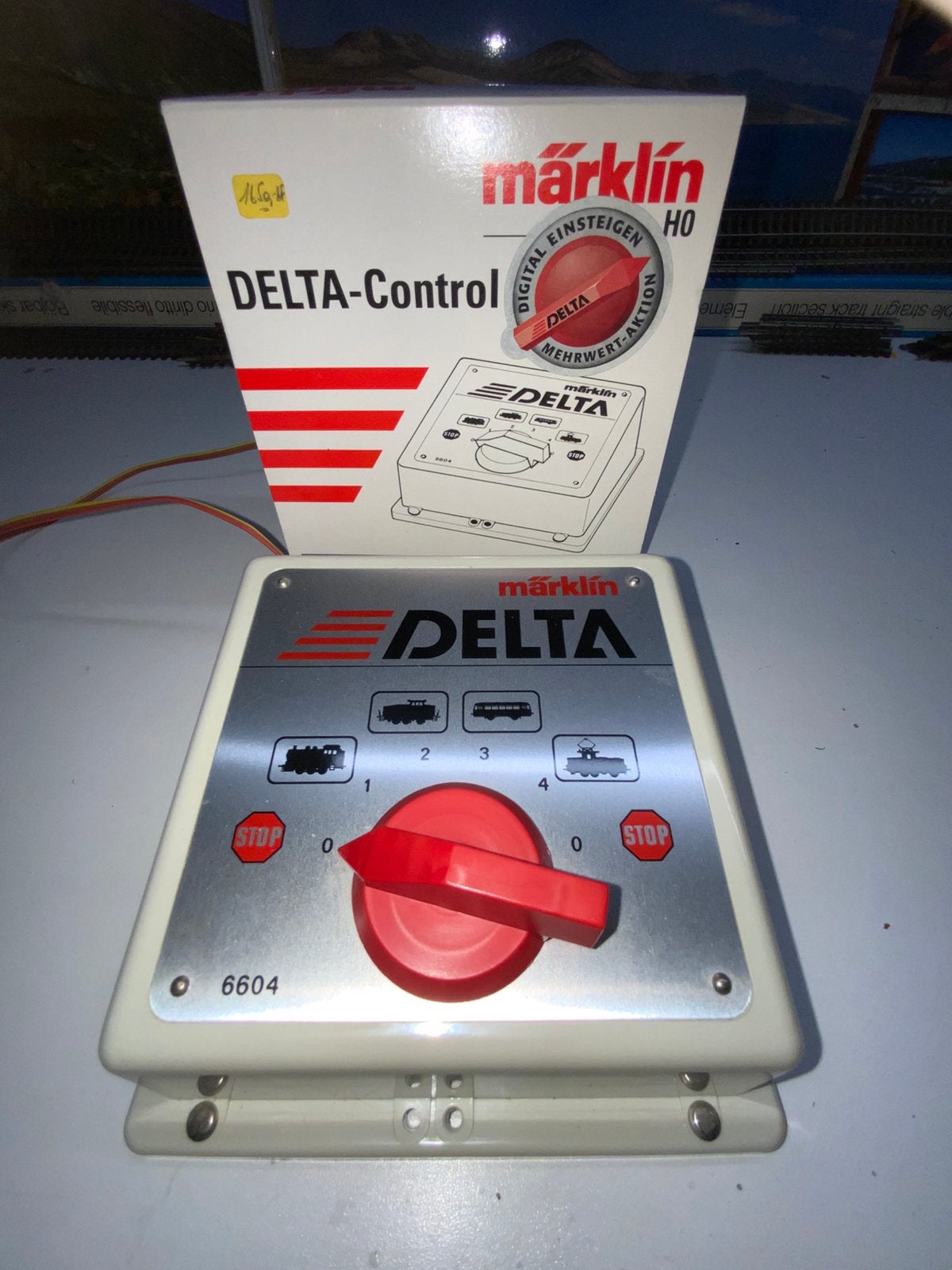BOITIER DELTA-CONTROL HO MARKLIN 6604 AVEC BOITE COMPLETE, Enlèvement ou Envoi, Utilisé, Transformateur ou Alimentation, Märklin