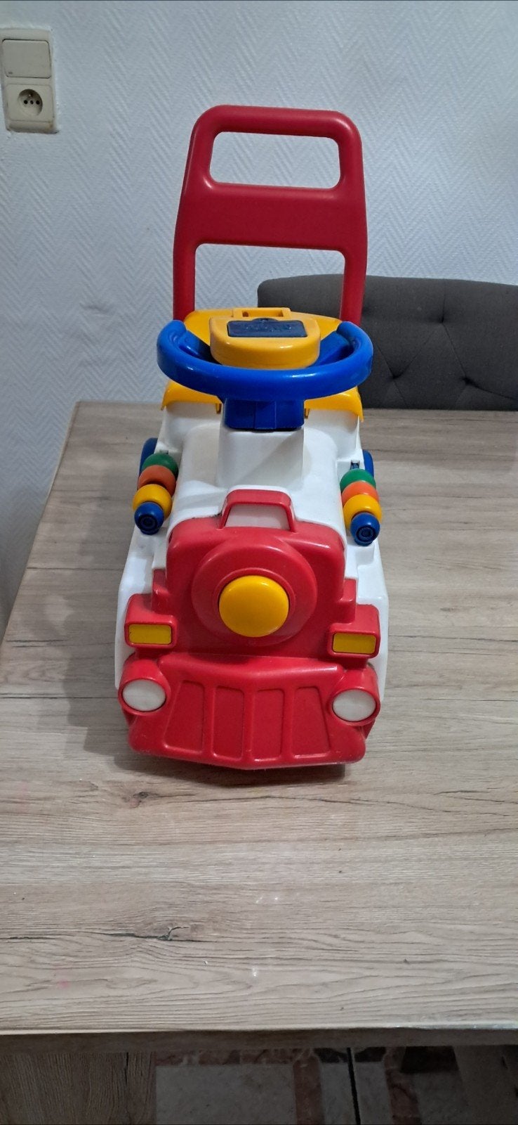 Chicco kleine vrachtwagen voor kinderen in zeer goede staat, Kinderen en Baby's, Ophalen