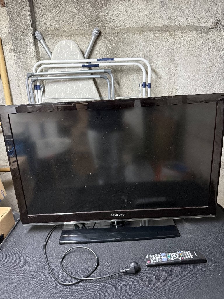 LCD TV SAMSUNG nog goed werkend en in goede staat, Gebruikt, Ophalen of Verzenden, 100 Hz, Samsung