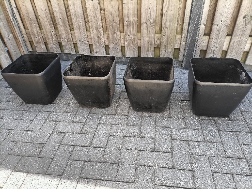 Bloembakken - 4 stuks - Samen: 40 euro ! Vaste prijs!, Ophalen, Kunststof, Gebruikt, Minder dan 60 cm