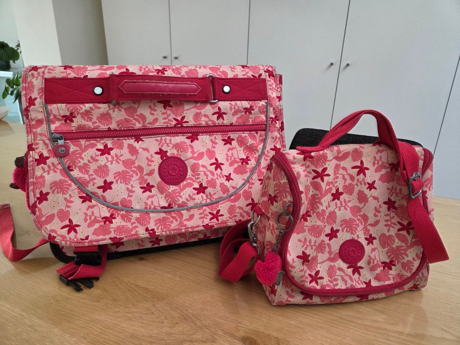 Kipling boekentas + koeltas, Kinderen en Baby's, Ophalen, Gebruikt, Extra vakken, Roze