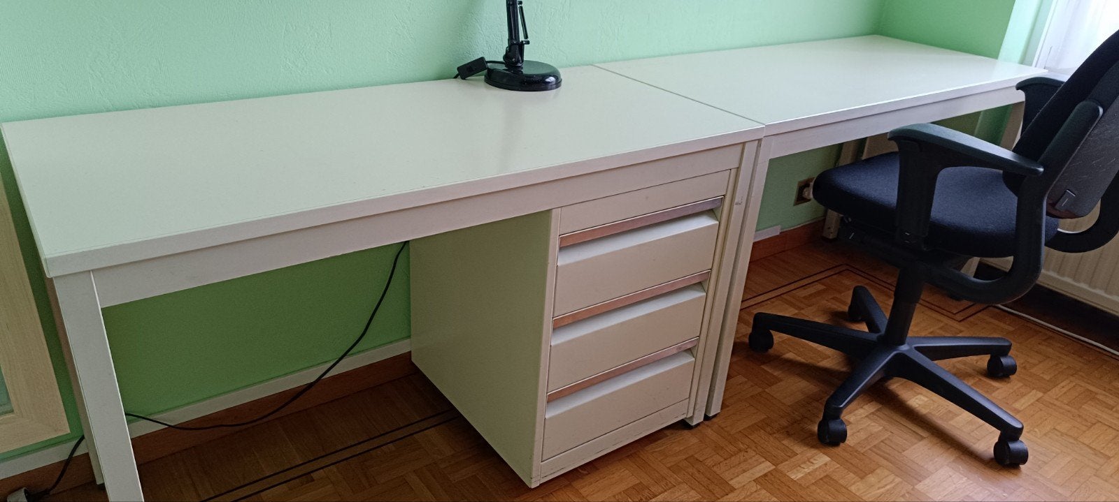 Bureau met extra bijzettafel, Enlèvement, Ahrend