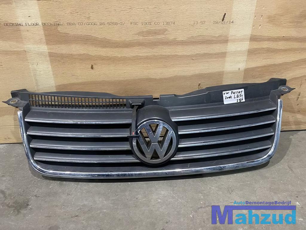 VW PASSAT 3B3 B5.5 gril grille 2000-2005 3B0853651H, Auto-onderdelen, Gebruikt, Volkswagen, Volkswagen AG, Vw@volkswagen.de