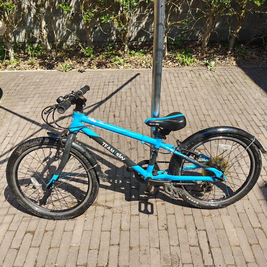 Frog 69 Team Sky kinder mountainbike – Shimano Altus – blauw, Fietsen en Brommers, Ophalen, Versnellingen
