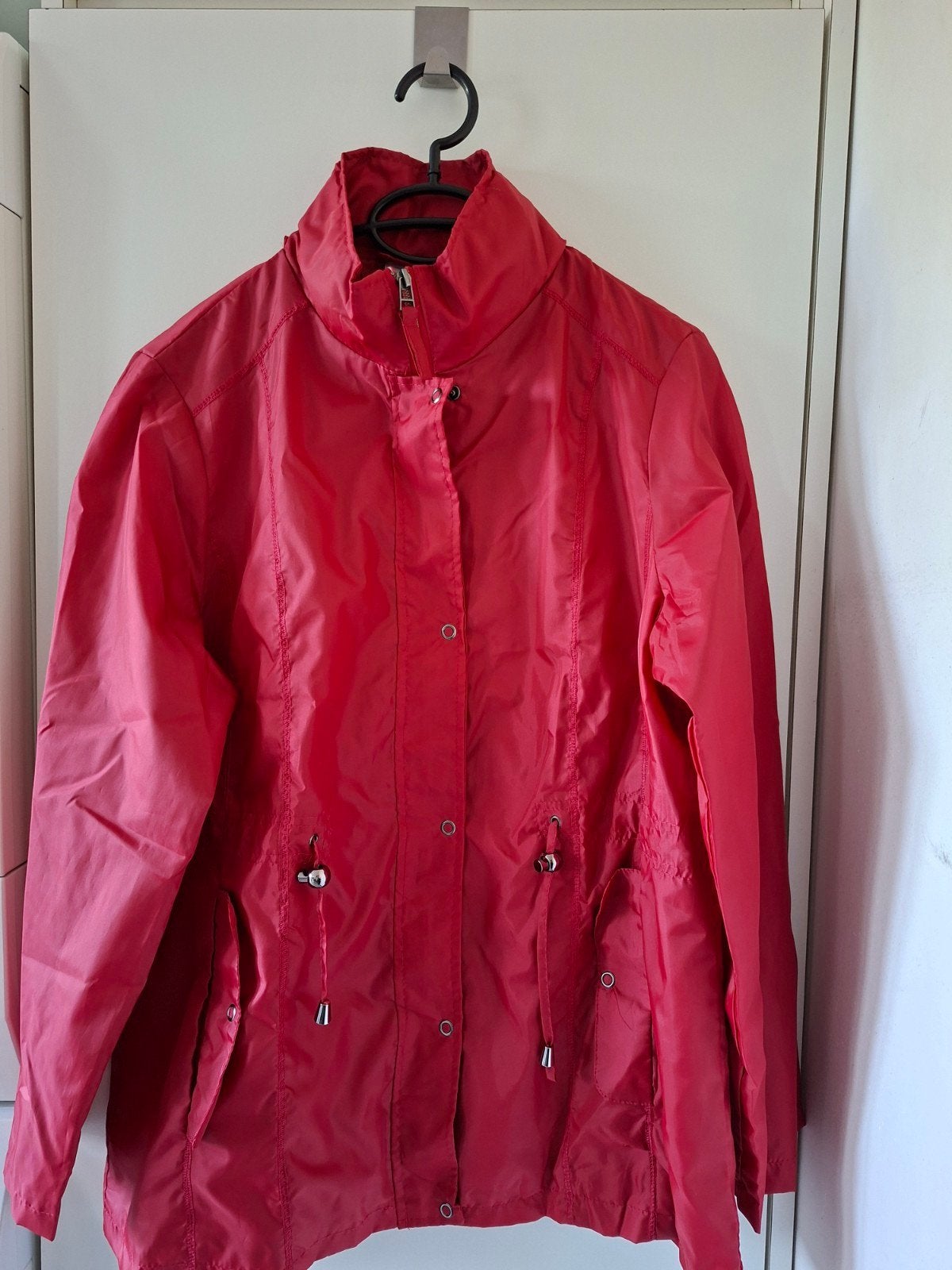 Vestje Damart Medium/ Large., Kleding | Dames, Jassen | Zomer, Nieuw, Maat 42/44 (L), Rood, Ophalen of Verzenden