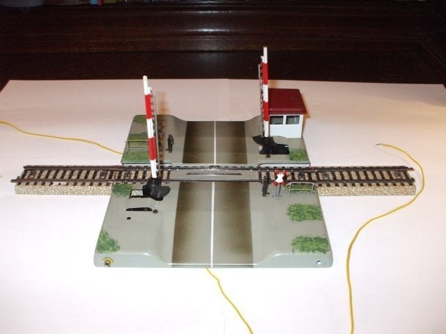 Märklin M-rail elektrische spoor overweg 7057, Courant alternatif, Rails, Enlèvement, Utilisé