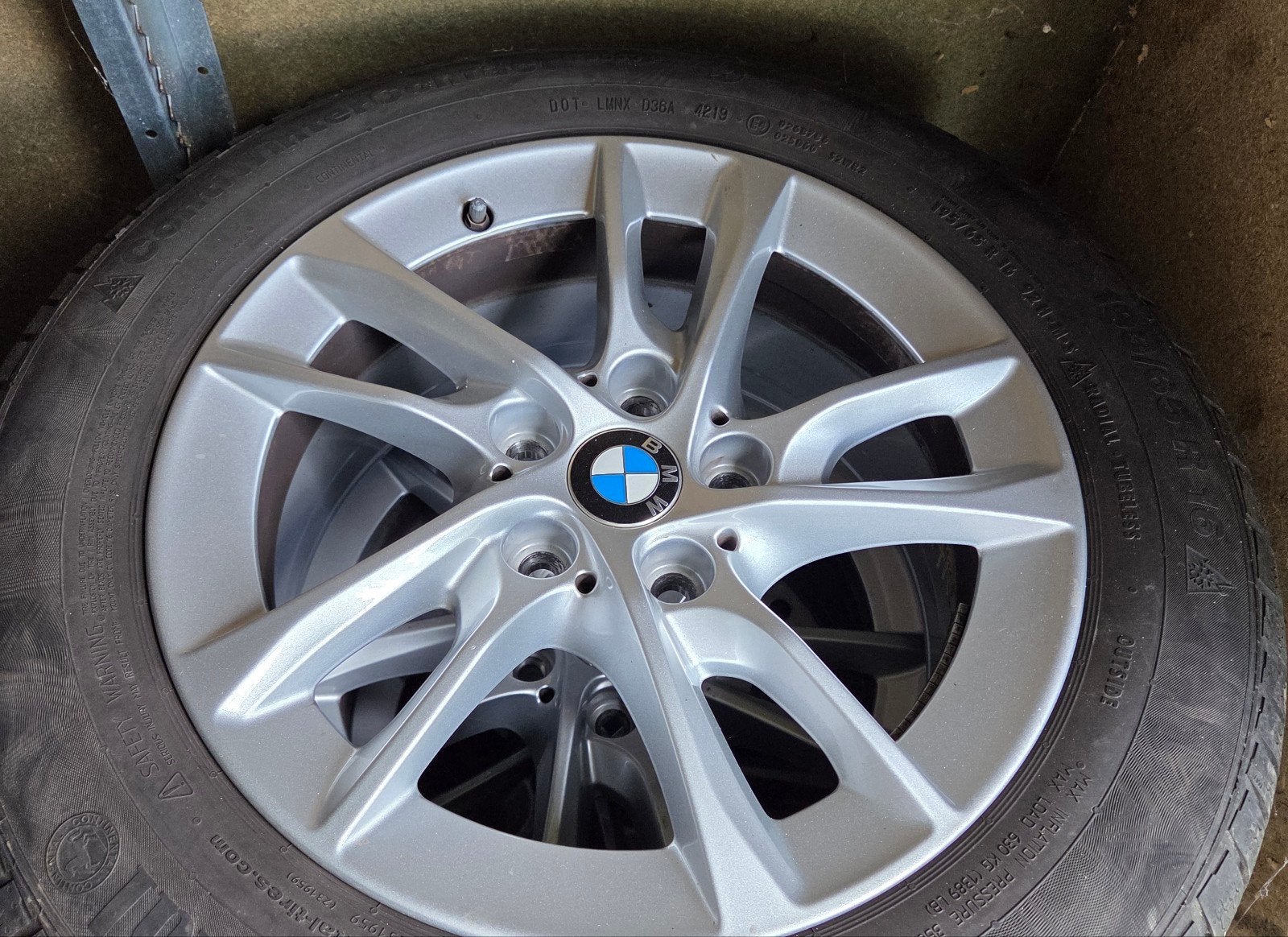 4 roues Hiver BMW, Ophalen, Gebruikt, 16 inch, Banden en Velgen