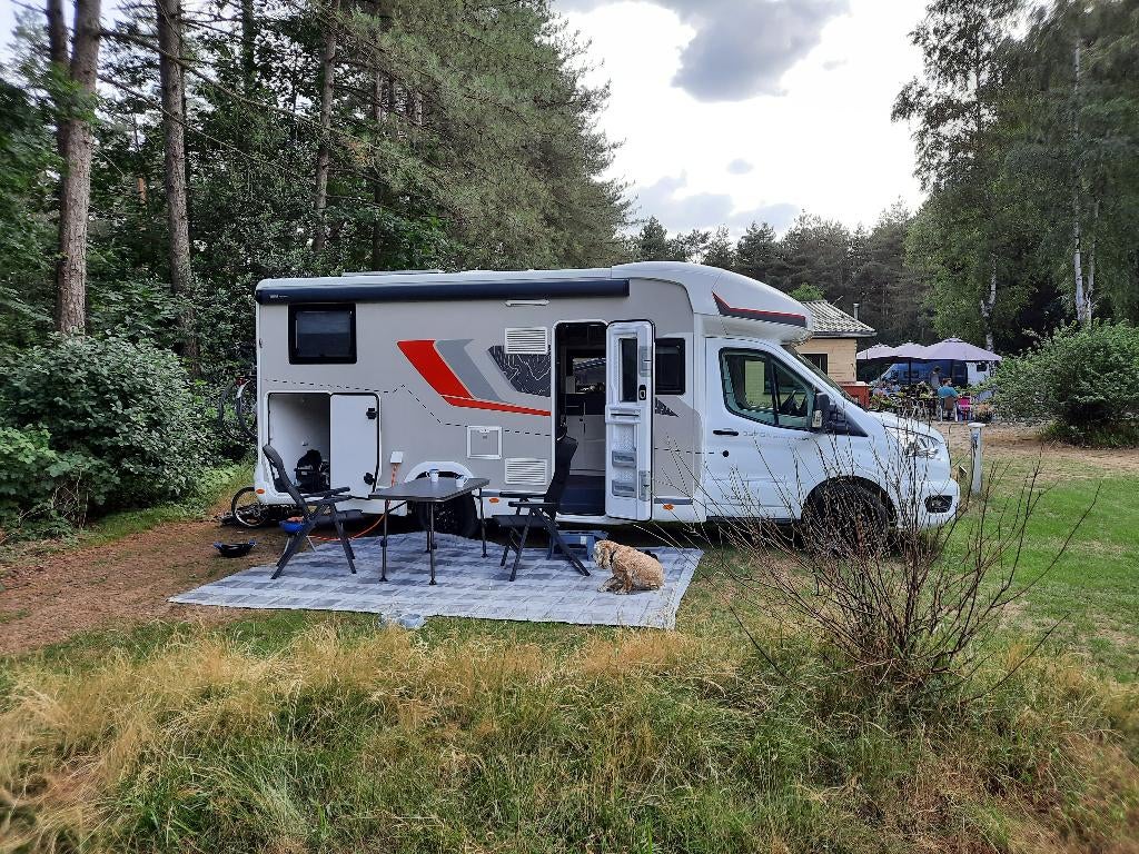 Camper Challenger 337 GA graphite ultimate, Siège de train, Jusqu'à 4, Toilette à cassette, Auvent