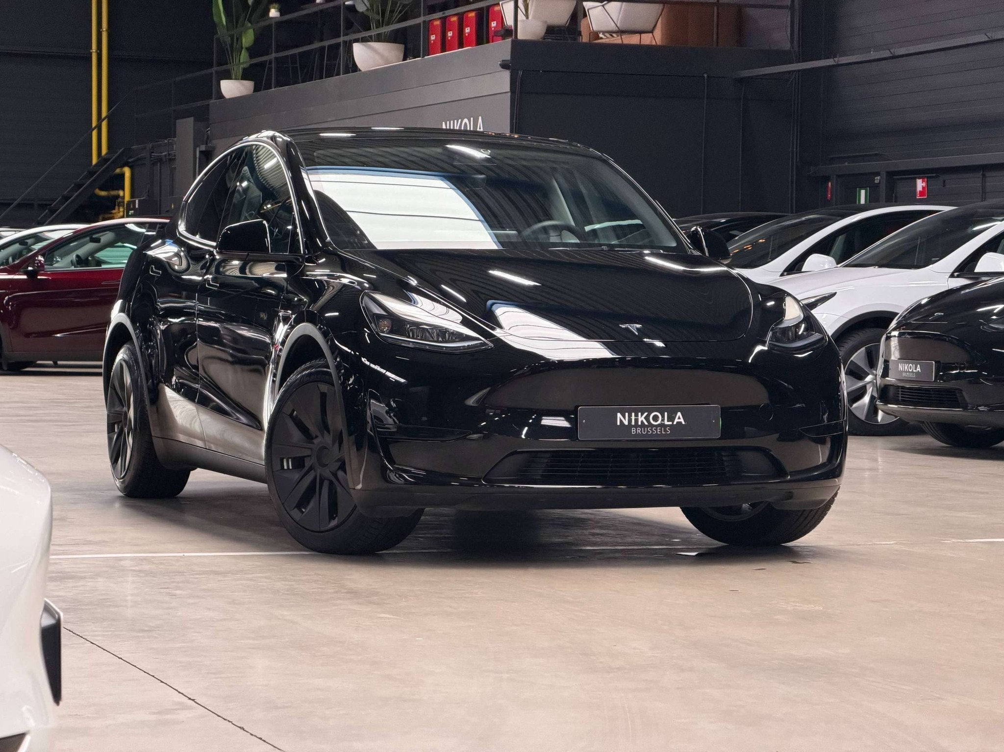 Tesla Model Y PREMIUM - RWD - HIGHWAY AUTOPILOT - FULL BLACK, Auto's, Achterwielaandrijving, Gebruikt, Zwart, Zwart