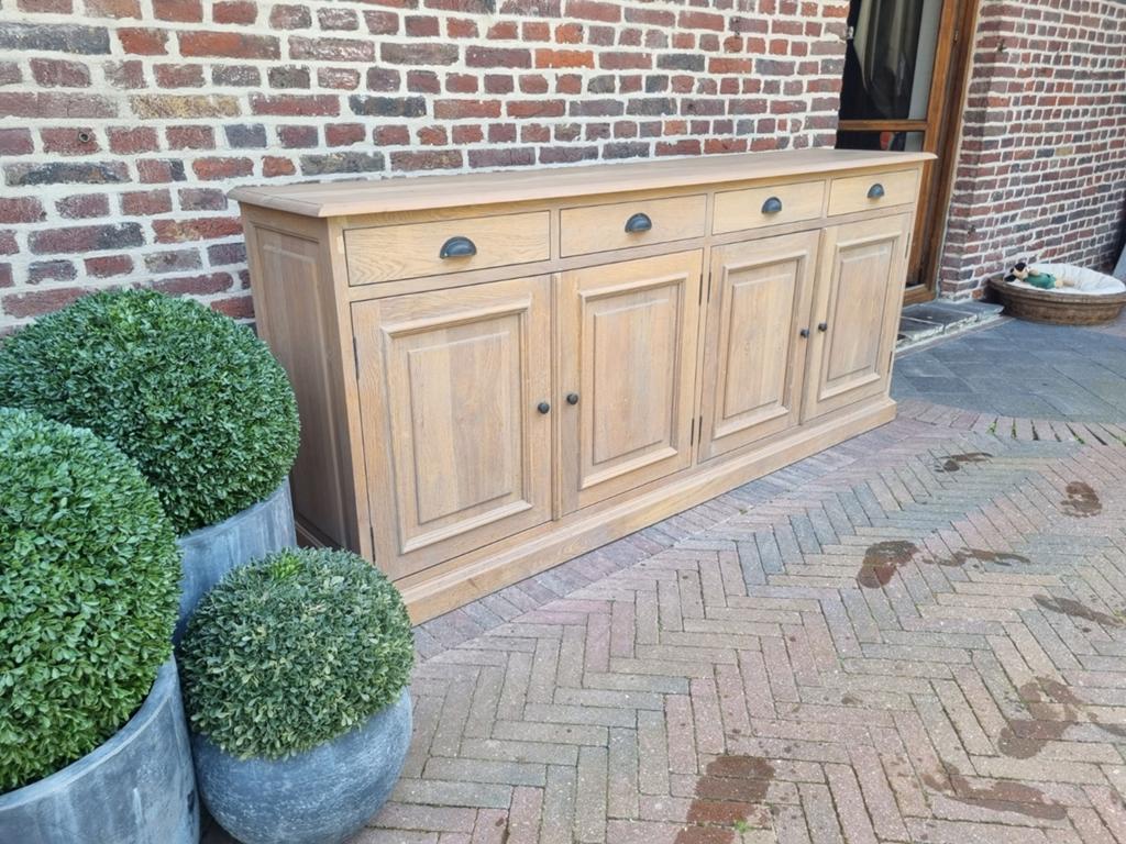 Buffet en chêne LIVRAISON GRATUITE
