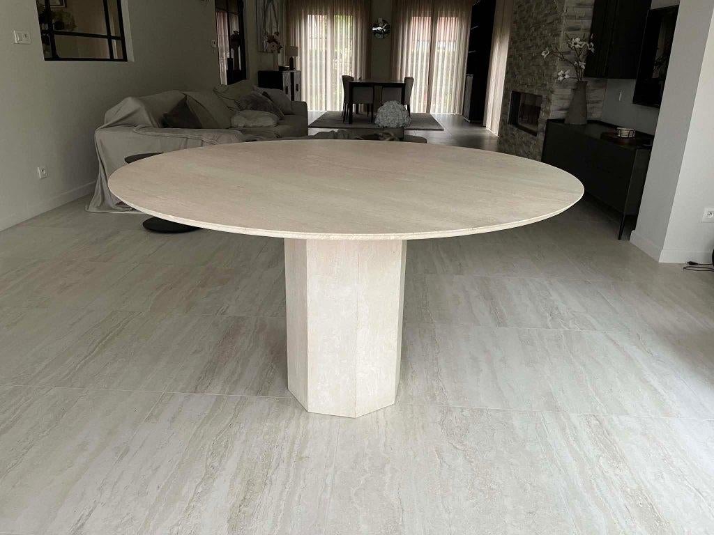 Zeer mooie ronde eettafel van Italiaans travertin - 130 diam, Huis en Inrichting, Tafels | Eettafels, Rond, Ophalen of Verzenden