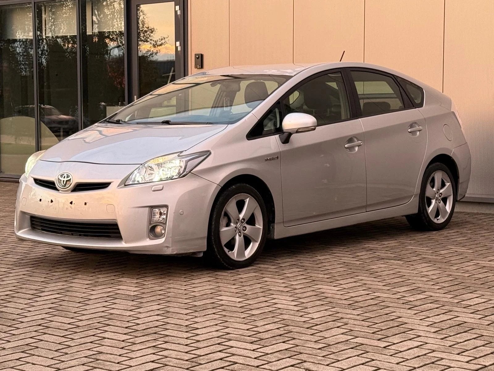 TOYOTA PRIUS HYBRIDE BUSSINES 1.8 FULL OPTION, Auto's, Automaat, Euro 5, Gebruikt, Bedrijf