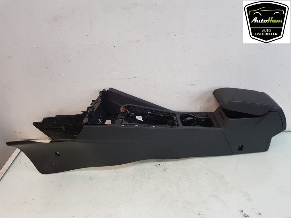 ACCOUDOIR CENTRAL Volkswagen Golf VIII (CD1) (01-2019/-), Volkswagen, Volkswagen AG, Utilisé, Kundenbetreuung@volkswagen.de