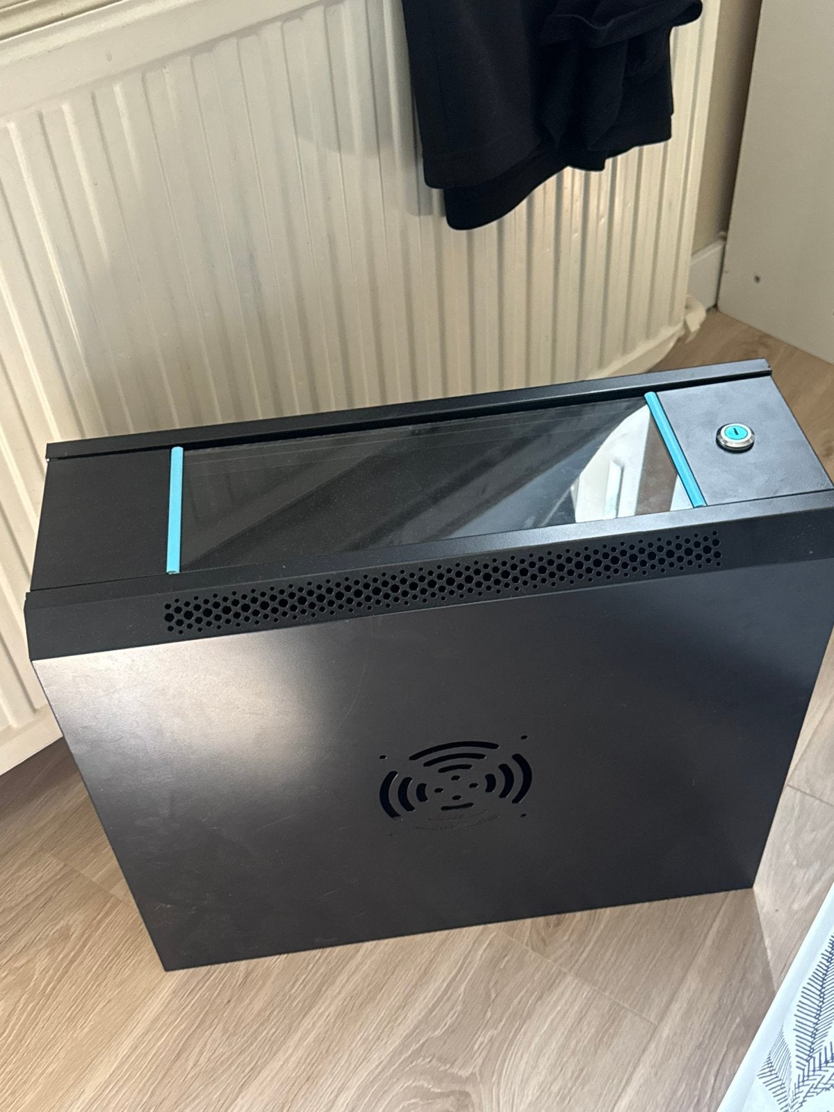 Server patch kast, Computers en Software, Computerbehuizingen, Ophalen, Zo goed als nieuw