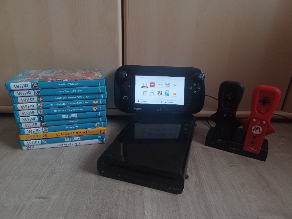 Nintendo wii u, Games en Spelcomputers, Spelcomputers | Nintendo Wii U, Ophalen of Verzenden, Zo goed als nieuw, Met 2 controllers