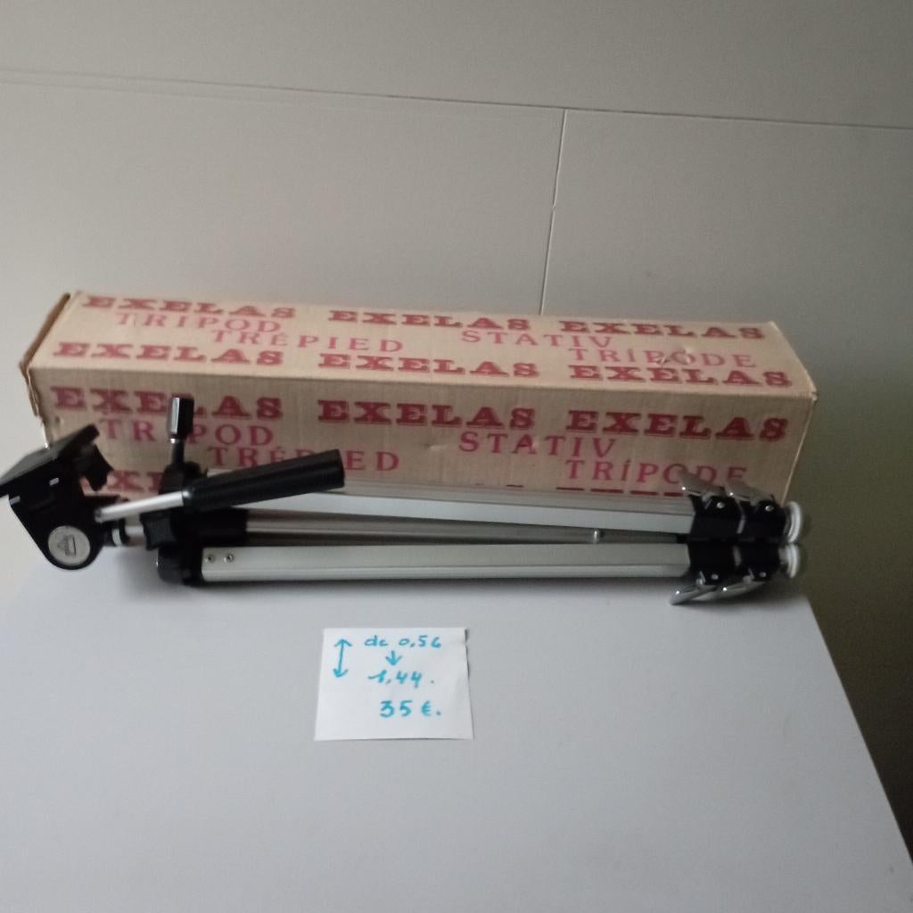 Trépied pour appareil photo ou camera, TV, Hi-fi & Vidéo, Photo | Trépieds & Rotules, Comme neuf, Trépied, Moins de 150 cm, Avec rotule