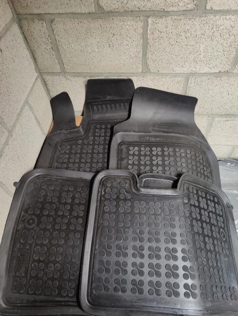 Fiat panda 3 rubberen mattenset (2012+), Ophalen of Verzenden, Nieuw